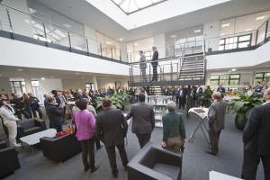 Volles Haus beim Unternehmen Peter Greven in Bad Münstereifel gab es aus Anlass des Unternehmerfrühstücks „viertelvoracht“. Bild: Tameer Gunnar Eden/Eifeler Presse Agentur/epa