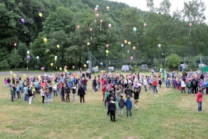 20150619_Klimaschützer_Luftballons