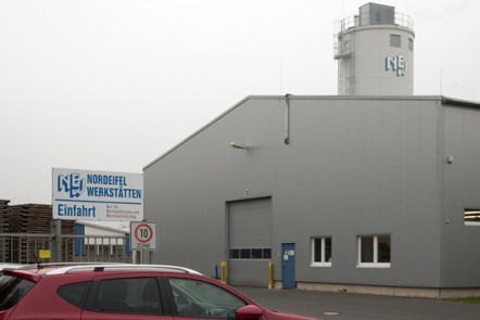 Am NEW-Standort Zingsheim werden Saunen gebaut, am Mittwoch, 11. November, findet dort auch das nächste Unternehmerfrühstück „viertelvoracht“ statt. Bild: Nartano Petra Eden/Eifeler Presse