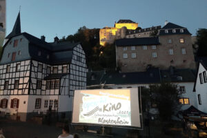 Am 23. und 24. August kann man auf dem Curtius-Schulten-Platz in Blankenheim wieder beim Sommerkino dabei sein. Bild: Gemeinde Blankenheim