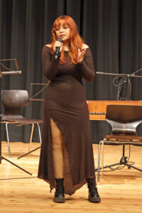 Loubna Alabddallah sang sich mit „I will allways love you“ in die Herzen des Publikums. Bild: Michael Thalken/Eifeler Presse Agentur/epa