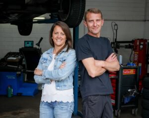 Julia Kloska-Knapp und Waldemar Knapp: Unternehmensnachfolge bedeutet mehr als Zahlen, Daten und Fakten. Foto: Kloska Autoteile