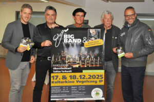Stellten das Programm vor. Von links: Landrat Markus Ramers, Achim Liedtke (Hilfsgruppe Eifel), Thomas Kreyes (Geschäftsführer Vogelsang IP), Willi Greuel (Vorsitzender Hilfsgruppe Eifel) und BW-Bigband-Tourmanager Johannes W. Langendorf. Foto: Reiner Züll