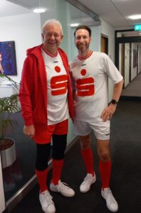 Mit dabei beim Tollitätenempfang: Die Vorstände Wolfgang Krüger (l.) und Daniel Ruland vom Team Kreissparkasse. Bild: KSK Euskirchen