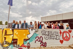 TEB-Schulleiterin Carolin Holzhüter (2.v.l.) mit Kolleginnen und Kollegen vom TEB und der Schulsozialarbeit. Bild: TEB