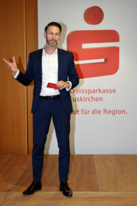 KSK-Vorstand Daniel Ruland verwies auf die zahlreichen Perspektiven, die das Handwerk biete. Bild: Michael Thalken/Eifeler Presse Agentur/epa