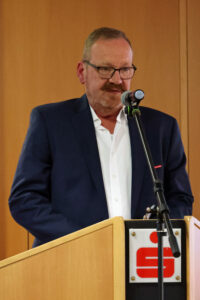 Kreishandwerksmeister Thomas Rendenbach beklagte den Fachkräftemangel. Bild: Michael Thalken/Eifeler Presse Agentur/epa